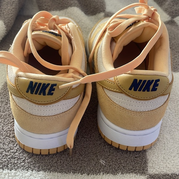 Nike Dunks - Picture 4 of 7